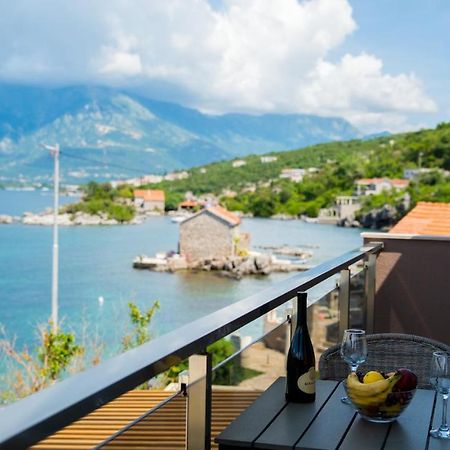 Family House Bjelila Villa Tivat Kültér fotó
